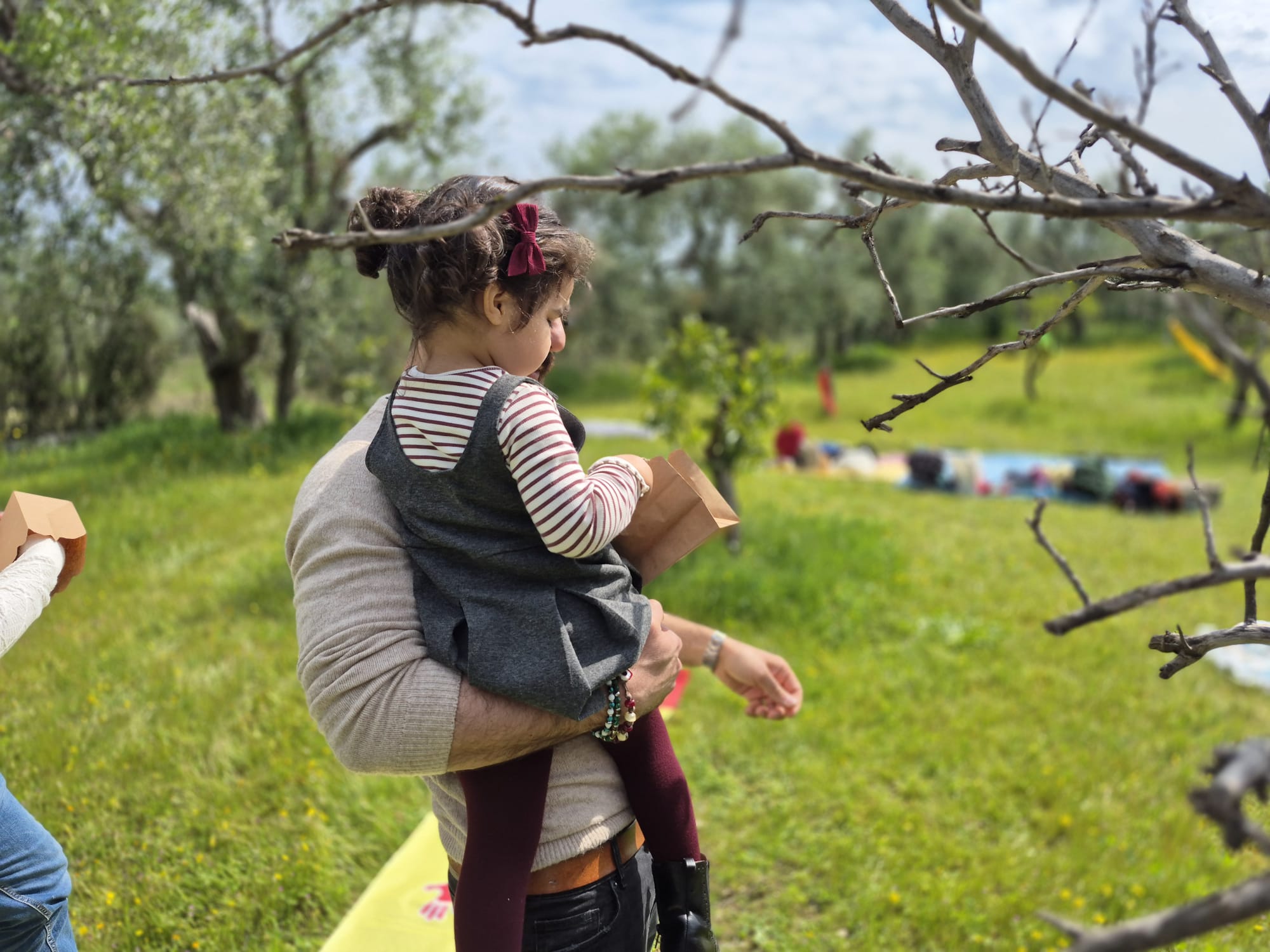 Caccia alle uova e picnic